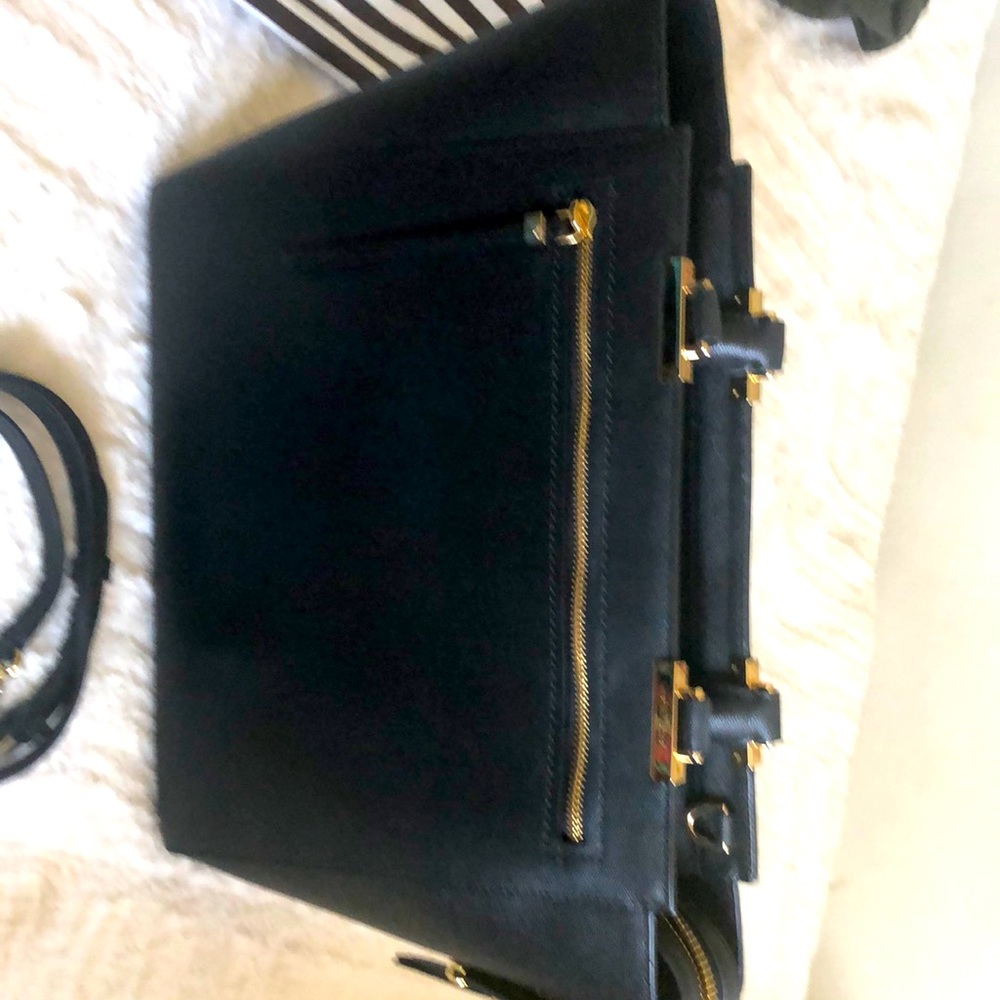 Henri Bendel black tote new condition